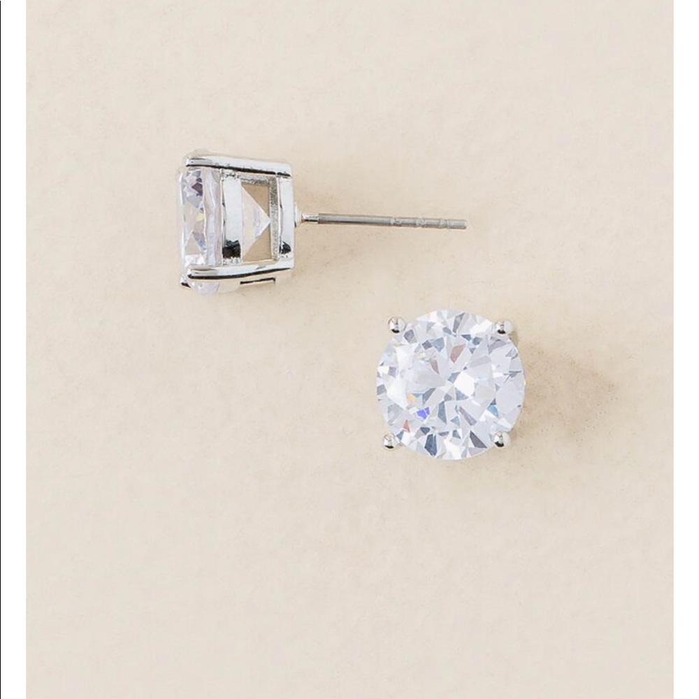 Diamond Stud Earrings (cubic zirconia)